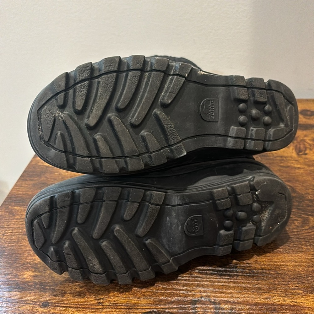 Sorel Kids Black Winter Snow Boots - Picture 5 of 8